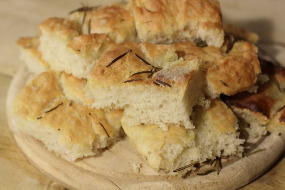 Focaccia-velocissima-pronta-in-un-ora-e-mezza-2