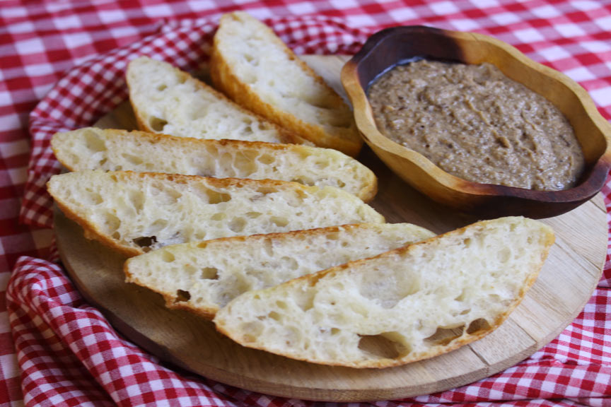 pan focaccia e ceci neri