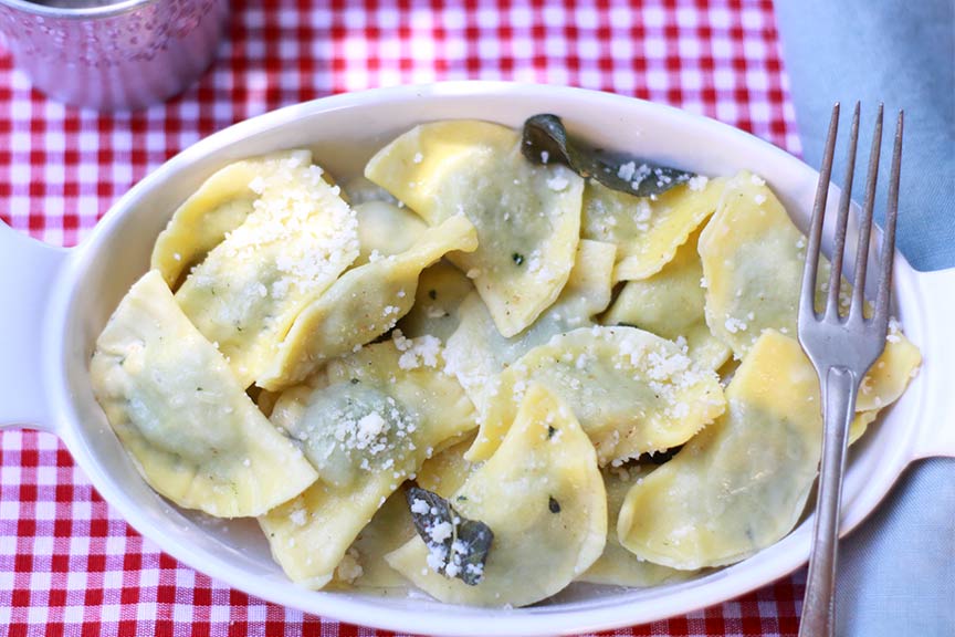 ravioli ortica e ricotta